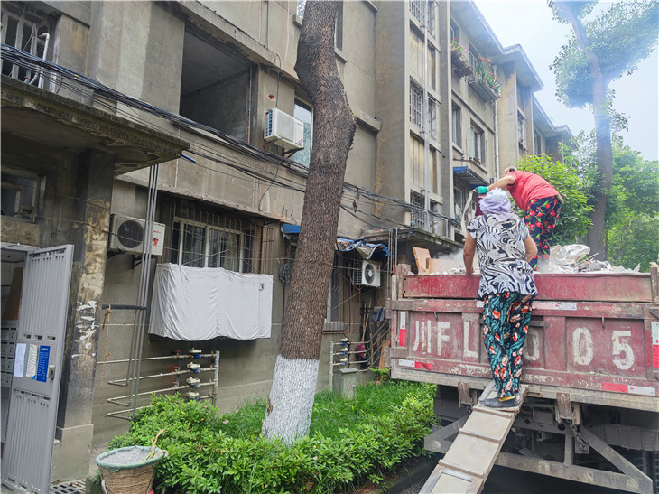 成都科技集团职工宿舍旧房装修拆除清运